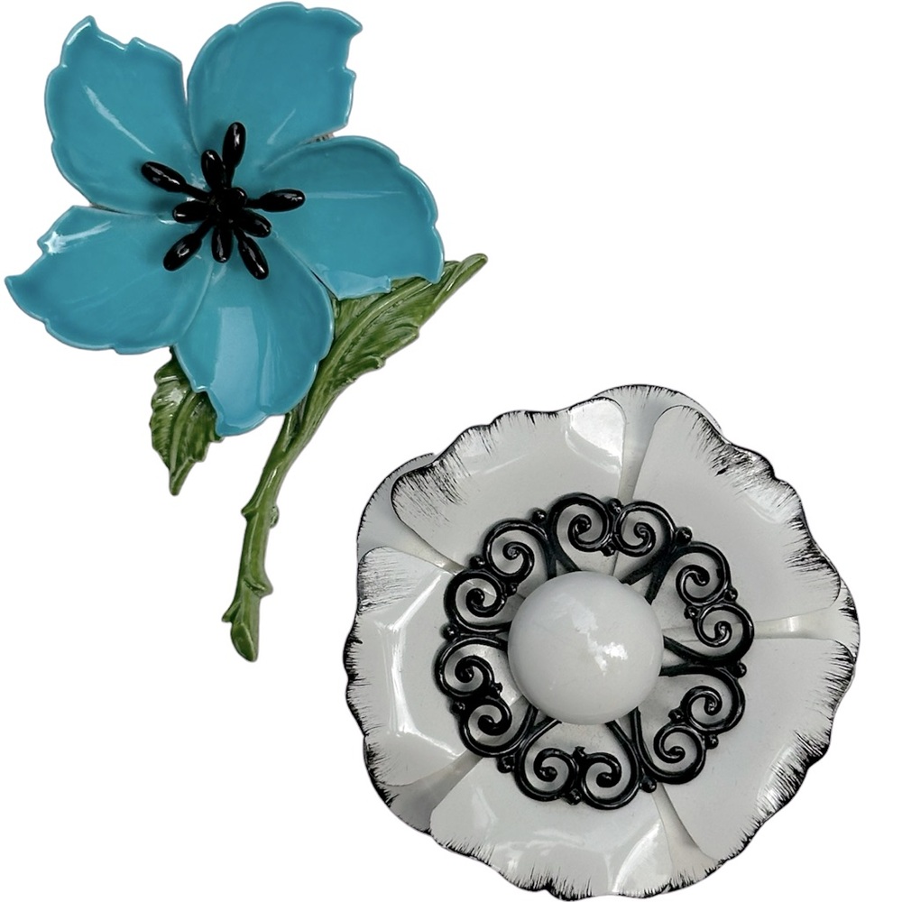 Vintage 2 Enamel 3D Flower Pin Brooches